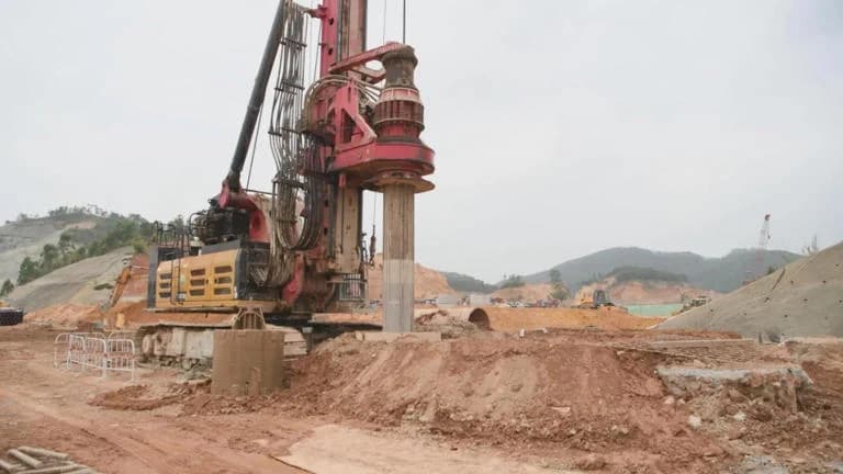 Guangzhou new airport roof structure detail showing arched ceiling design