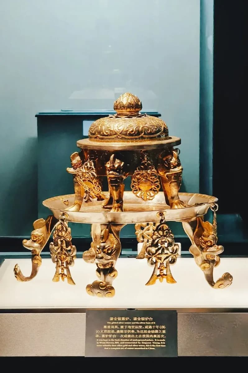 The Royal Gold Tea Set