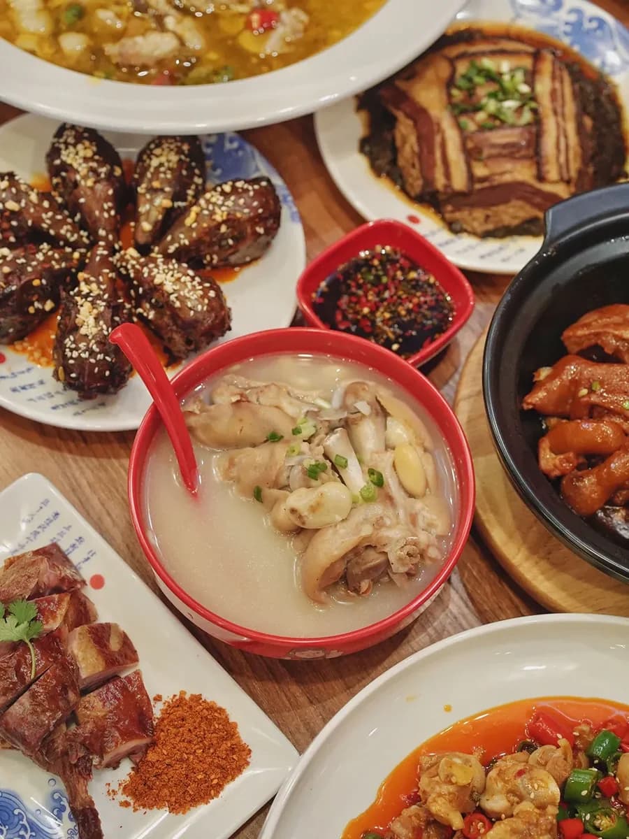 Zhang Taipo Laoma Tihua