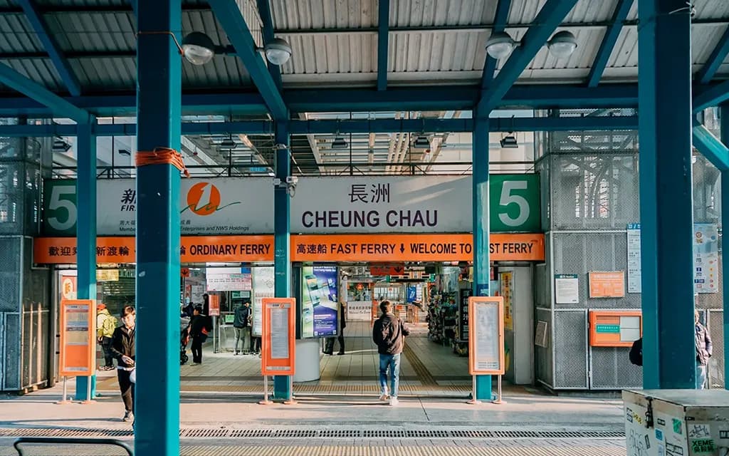 Must-Visit Landmarks in Hong Kong for First-Time Travelers