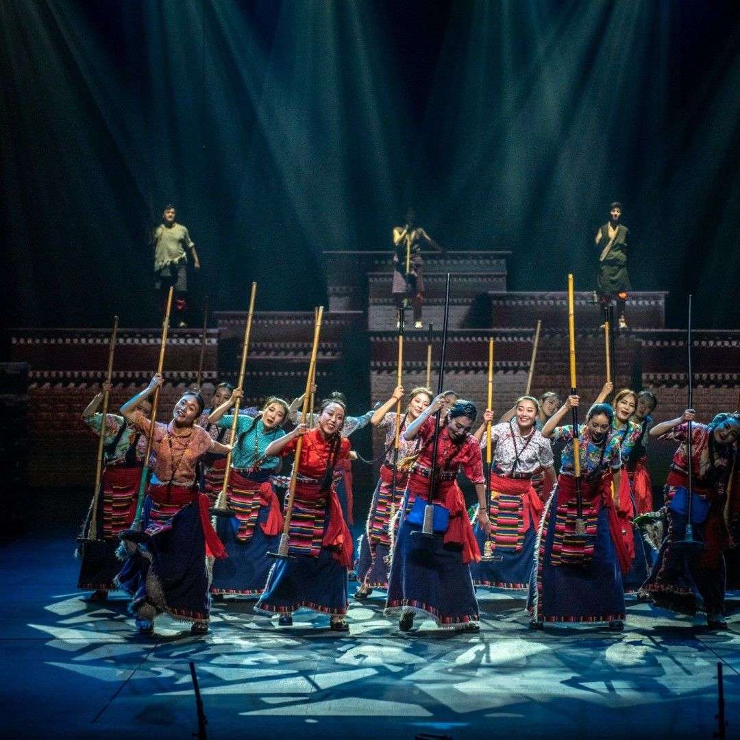 evening performances in Jiuzhaigou