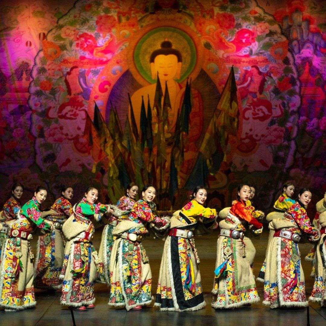 evening performances in Jiuzhaigou