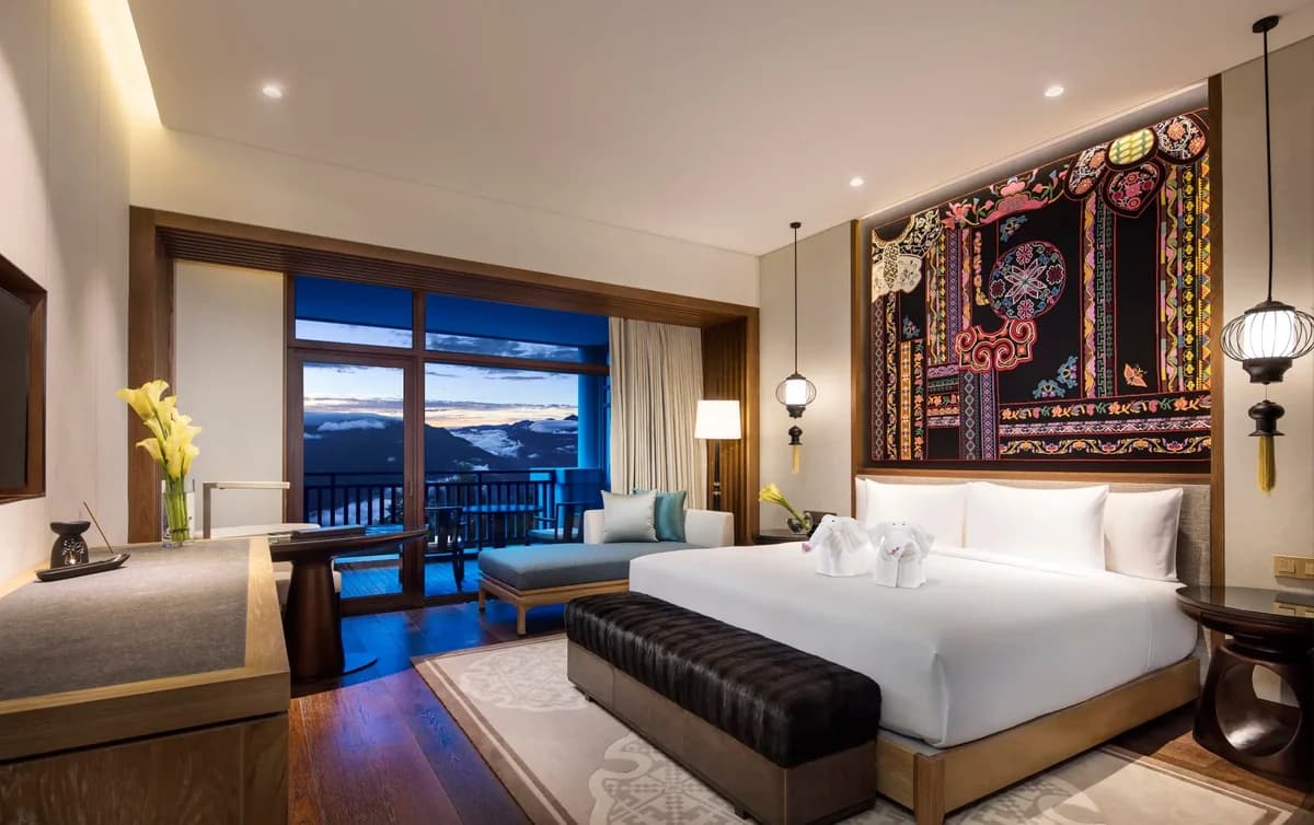 Best Hotels in Jiuzhaigou: Luxury & Budget Stays Near the Scenic