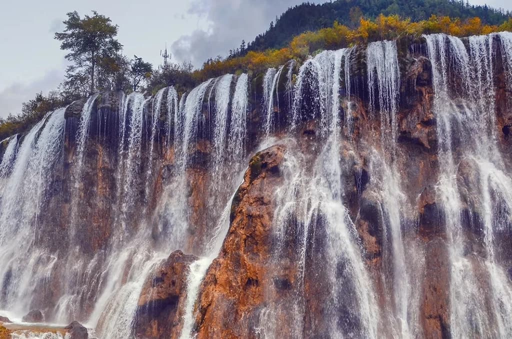 Jiuzhaigou Nuorilang Waterfall