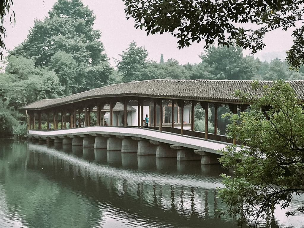 First Time in Hangzhou? Don’t Miss These West Lake Attractions