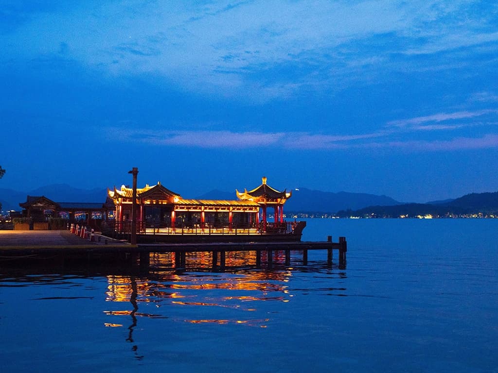 West Lake Night Tour