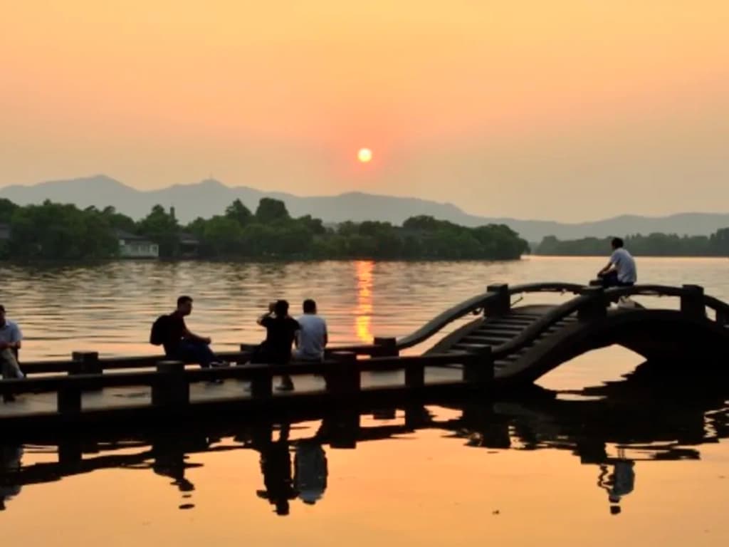 West Lake Classic Itinerary Overview: A Walking Tour of West Lake’s Scenic Spots