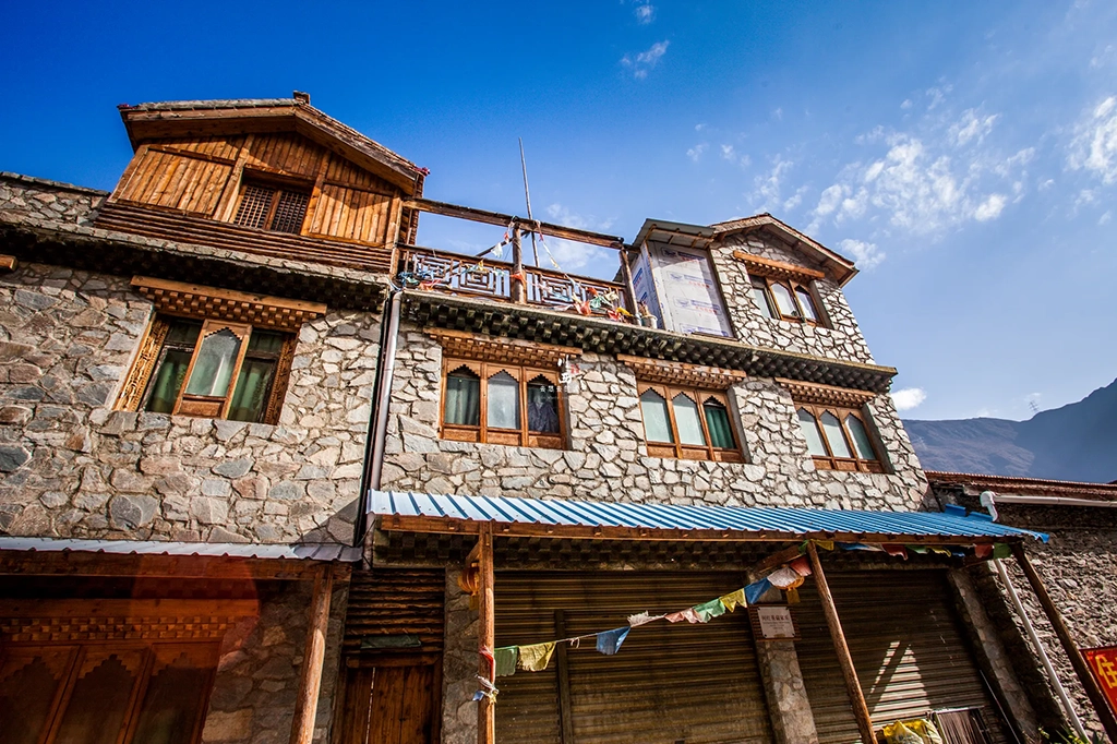 Se'er Gu Tibetan Village