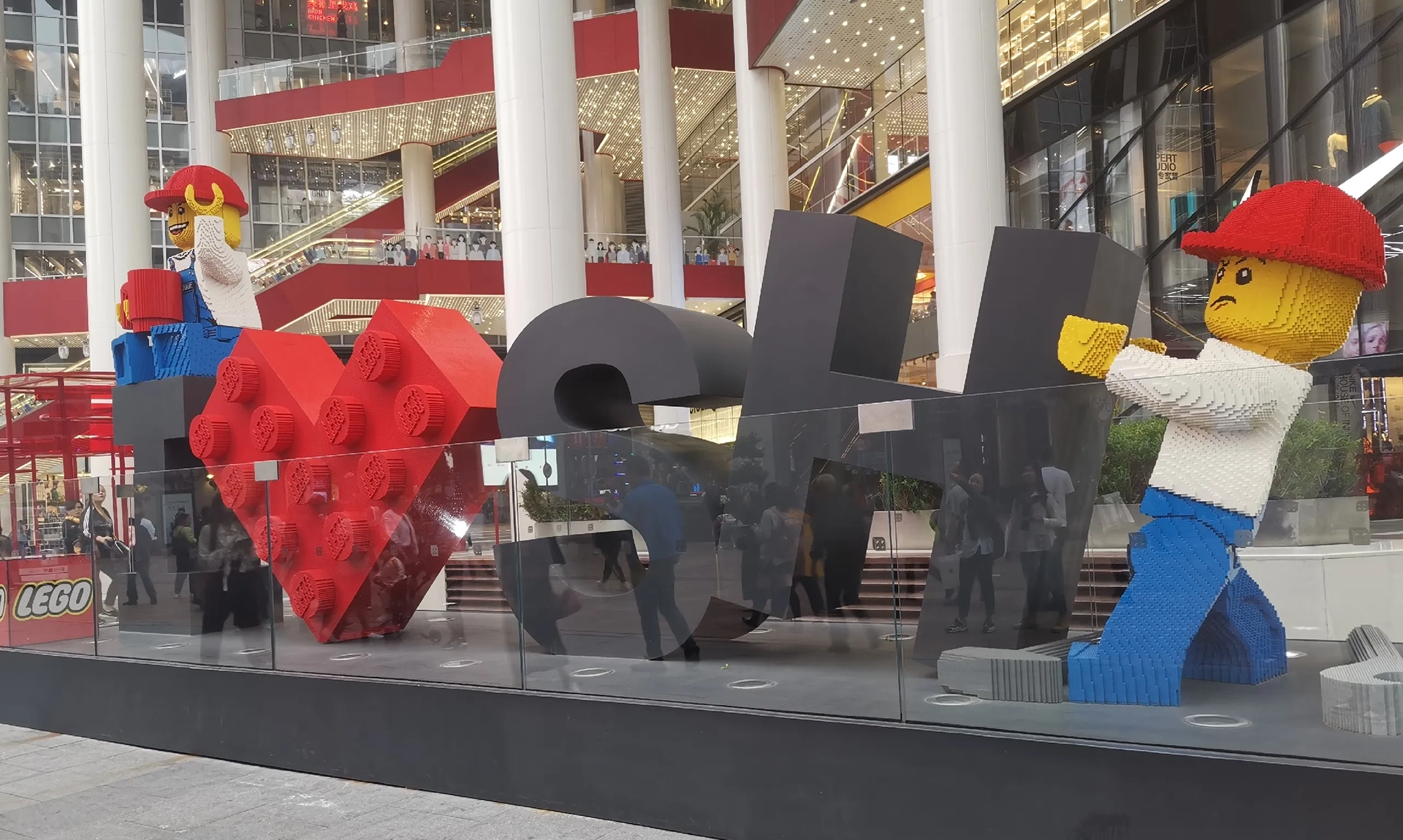 Where to Shop in Shanghai: Top Malls & Trendy Streets